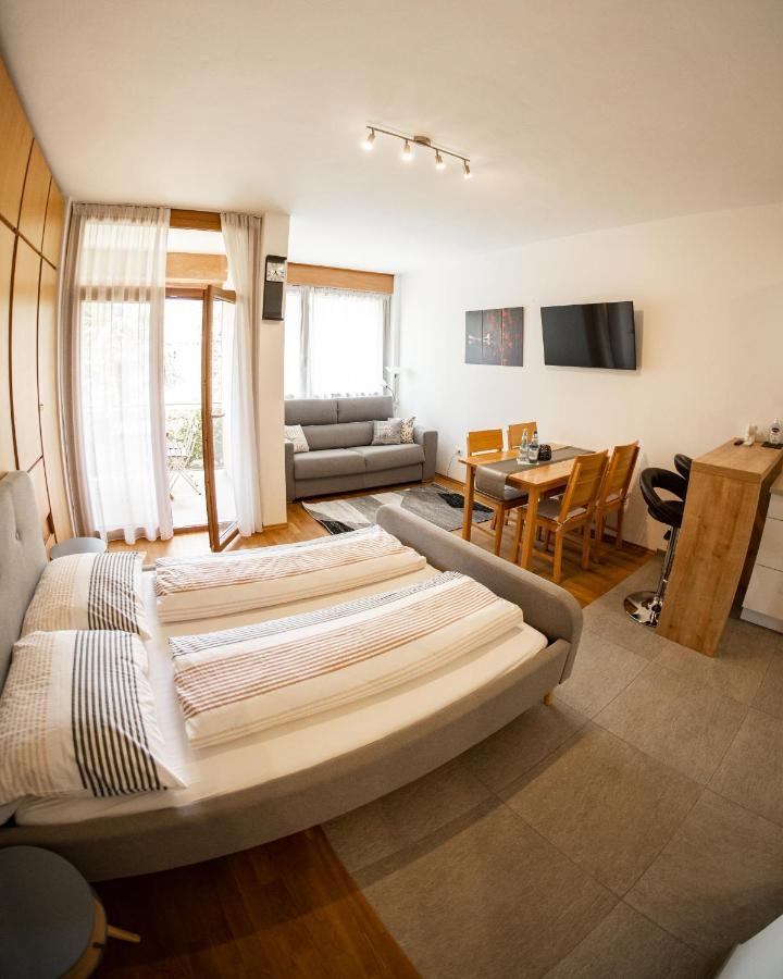 מראנו Flow Apartments Astoria מראה חיצוני תמונה