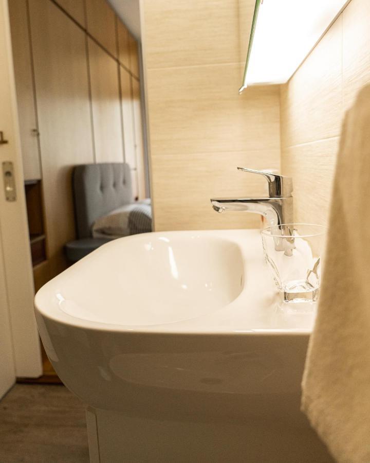 מראנו Flow Apartments Astoria מראה חיצוני תמונה